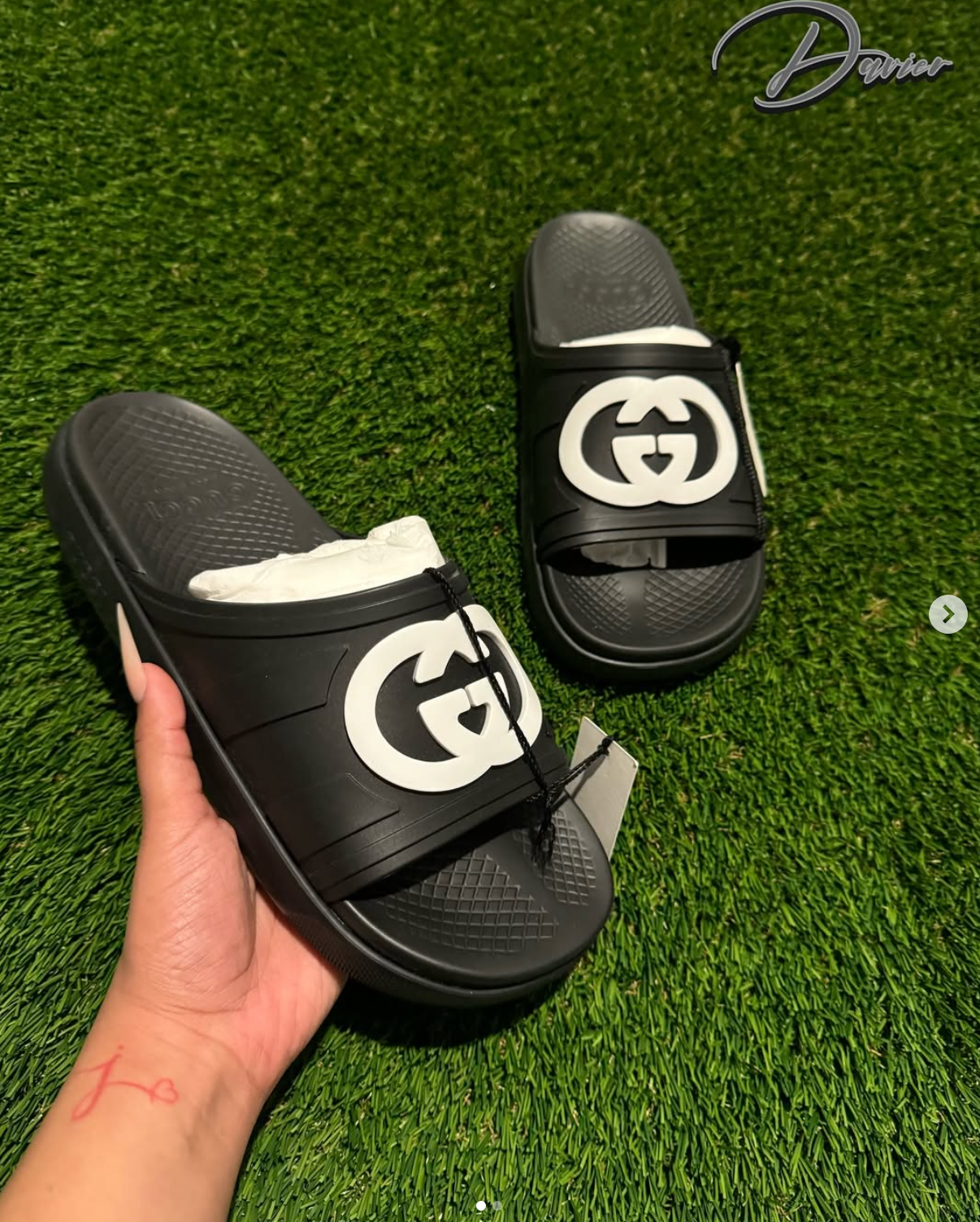 Black Classic GG Slides